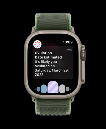 Apple Watch Ultra 3, boîtier en titane naturel, notification de date d’estimation d’ovulation provenant de Suivi de cycle dans l’app Santé, bracelet, Boucle Trail, bleu/bleu vif