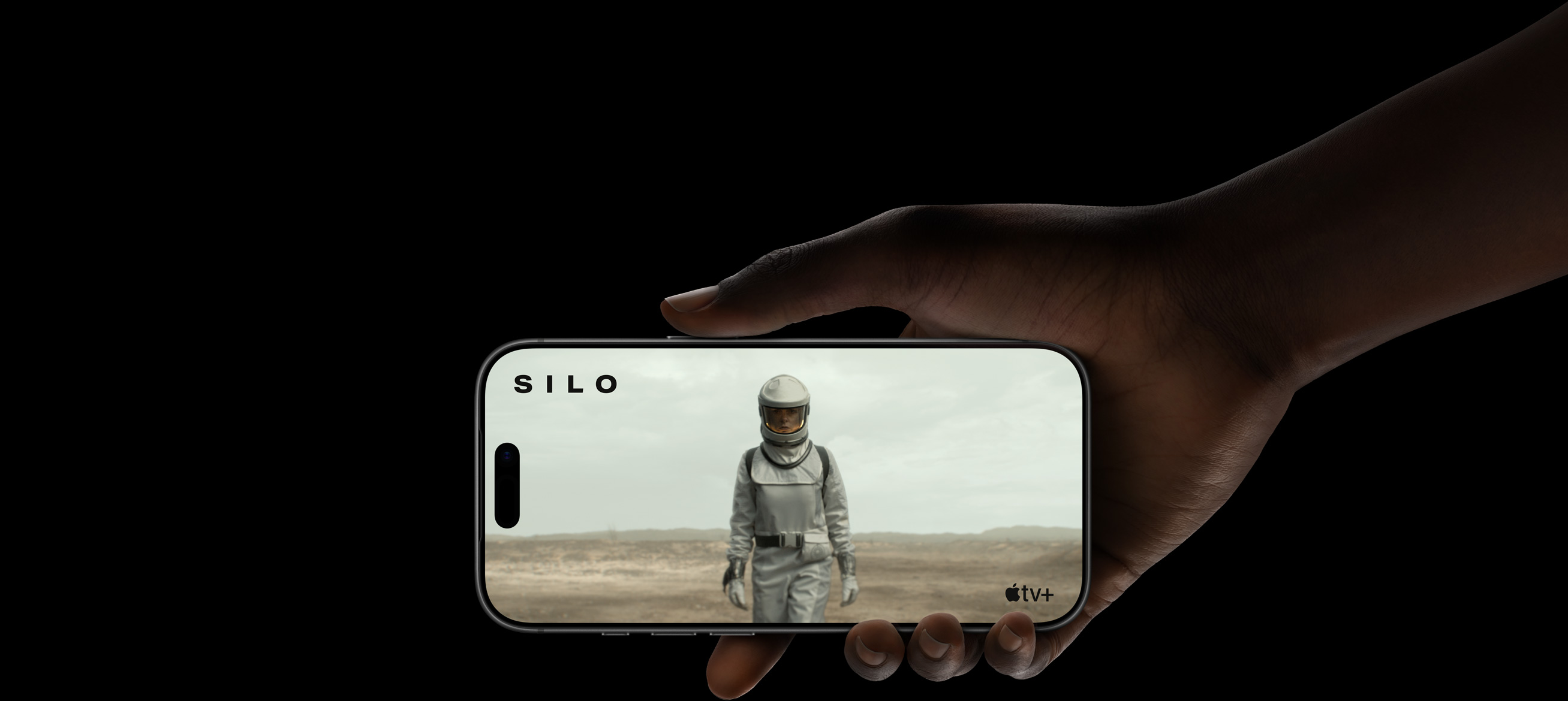 Ar ainu no Apple TV+ sērijas Silo tiek demonstrēts iPhone 17 Pro ilgais akumulators