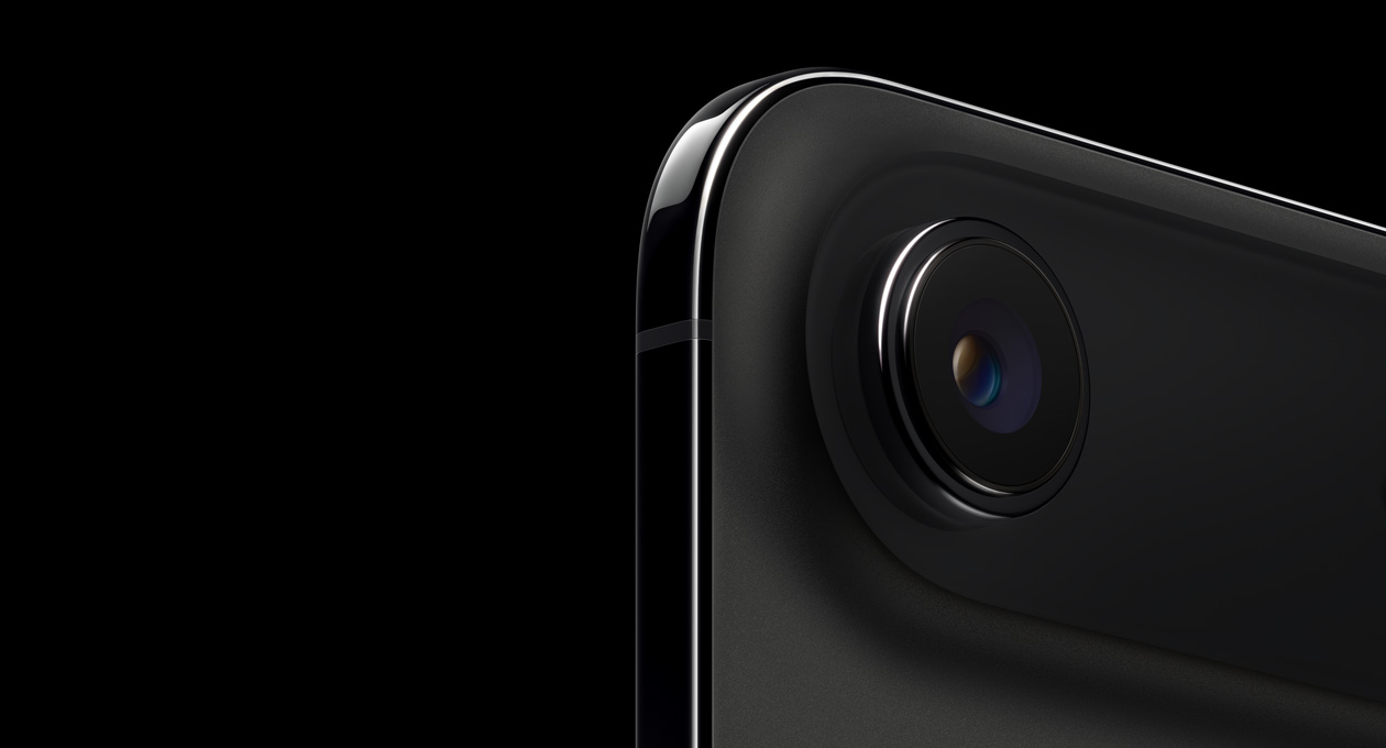 iPhone Air, заден екстериор, цвят астро черно, горен заоблен ъгъл, Fusion камера система с един обектив